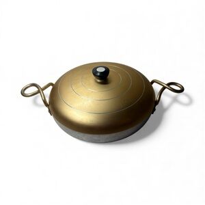 Luxurious Wear-Ever V901 Aluminum & Gold Cookware with Lid